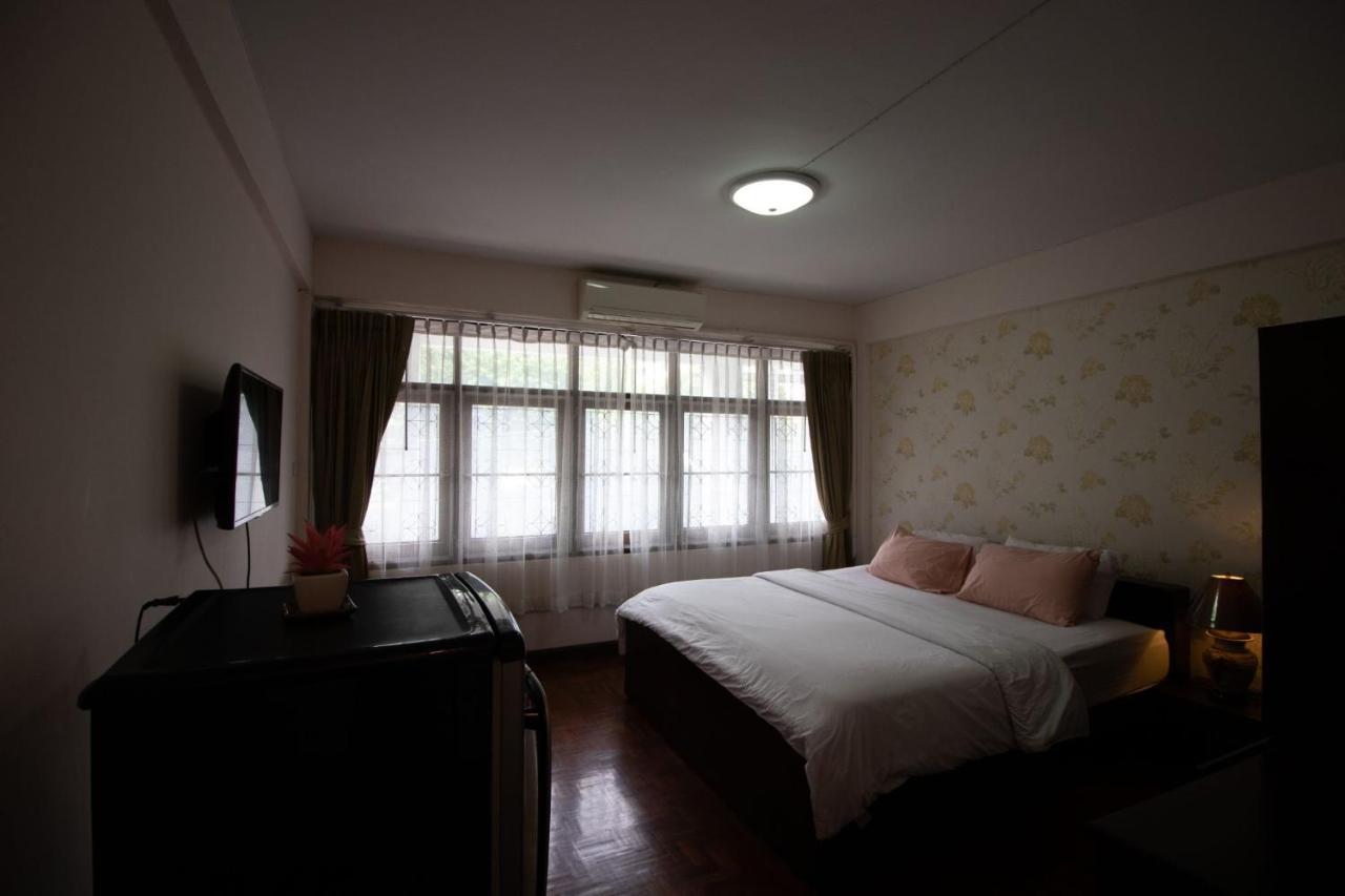 Marhaba House Hotel Chiang Mai Exterior photo