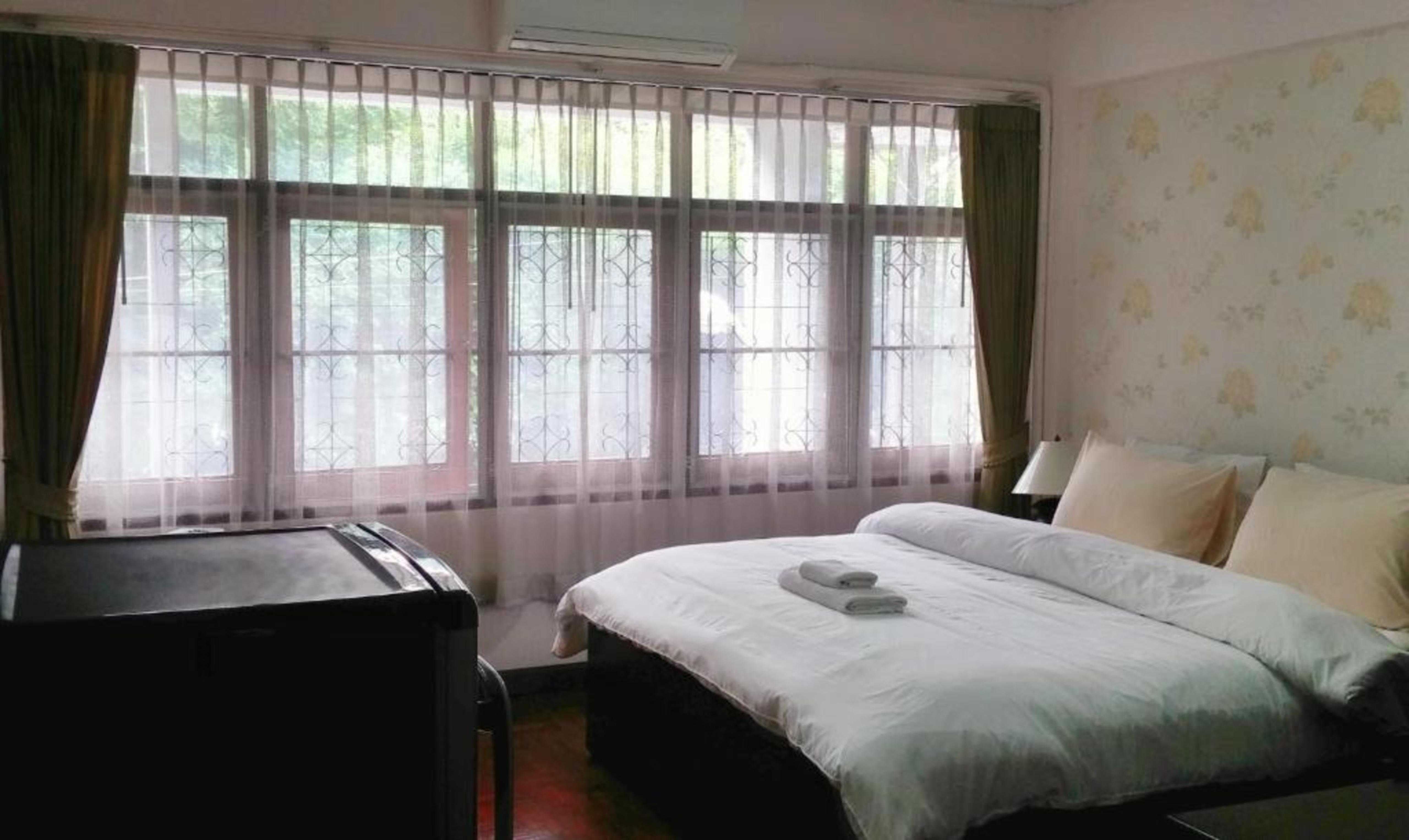 Marhaba House Hotel Chiang Mai Exterior photo