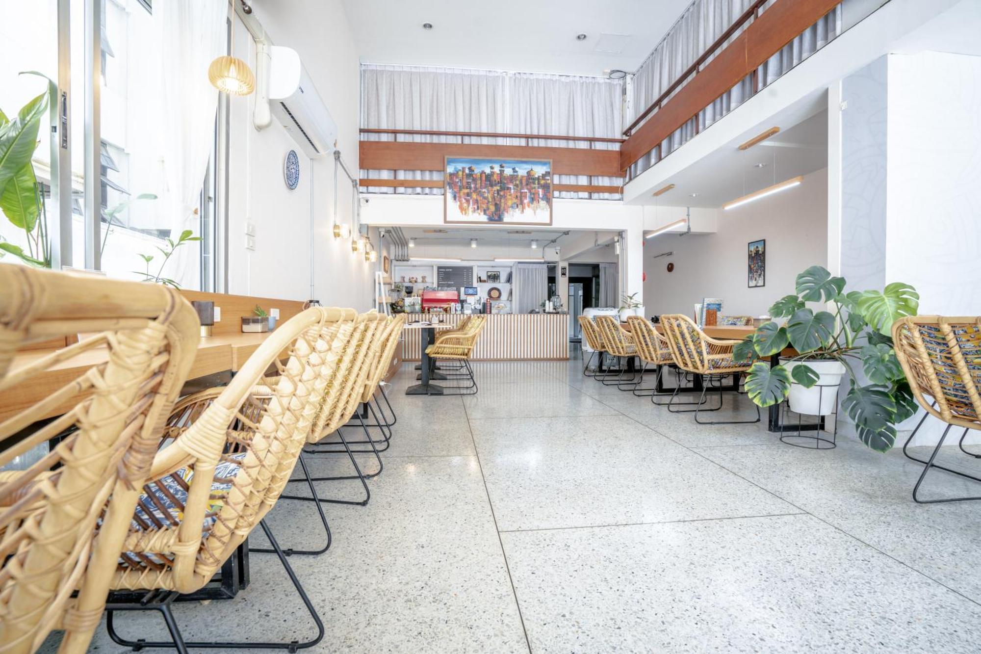 Marhaba House Hotel Chiang Mai Exterior photo